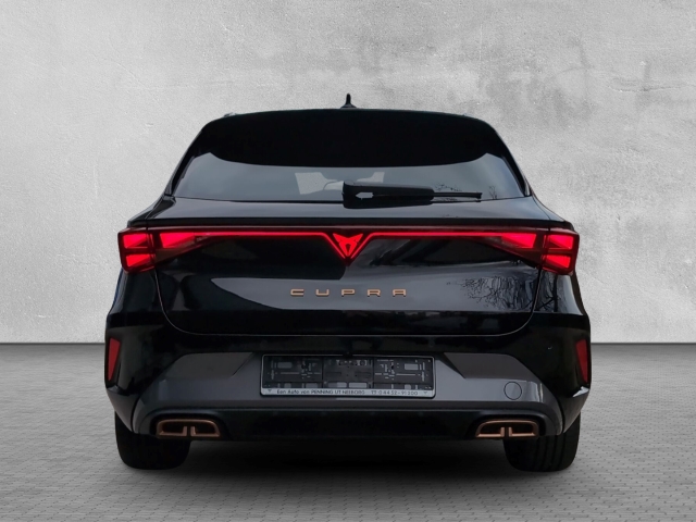 Leon ST / UPE: 52.845,-  / 1.5 e-Hybrid AHK ACC MATRIX-LED