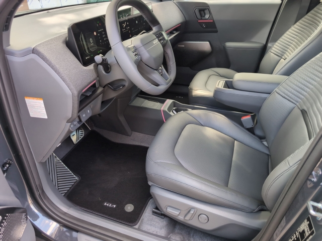 EV2 61-kWh 4S Black-Line / NP: 45.990,-  / 22AC DWP COM
