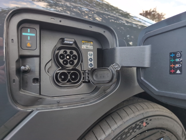 EV2 61-kWh 4S Black-Line / NP: 45.990,-  / 22AC DWP COM
