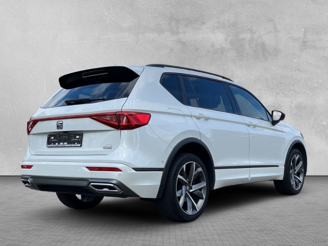 Tarraco FR 1.4 e-HYBRID Panorama AHK-klappbar BT ACC LED