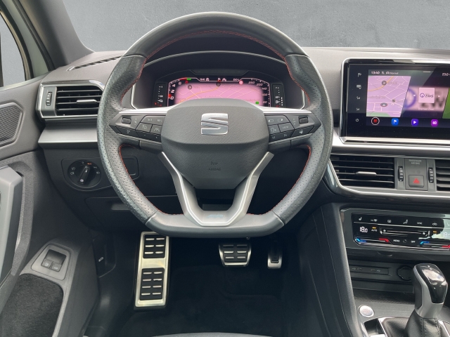 Tarraco FR 1.4 e-HYBRID Panorama AHK-klappbar BT ACC LED