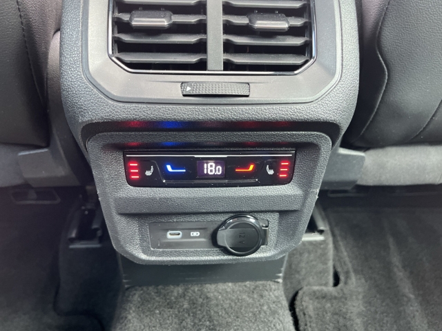 Tarraco FR 1.4 e-HYBRID Panorama AHK-klappbar BT ACC LED